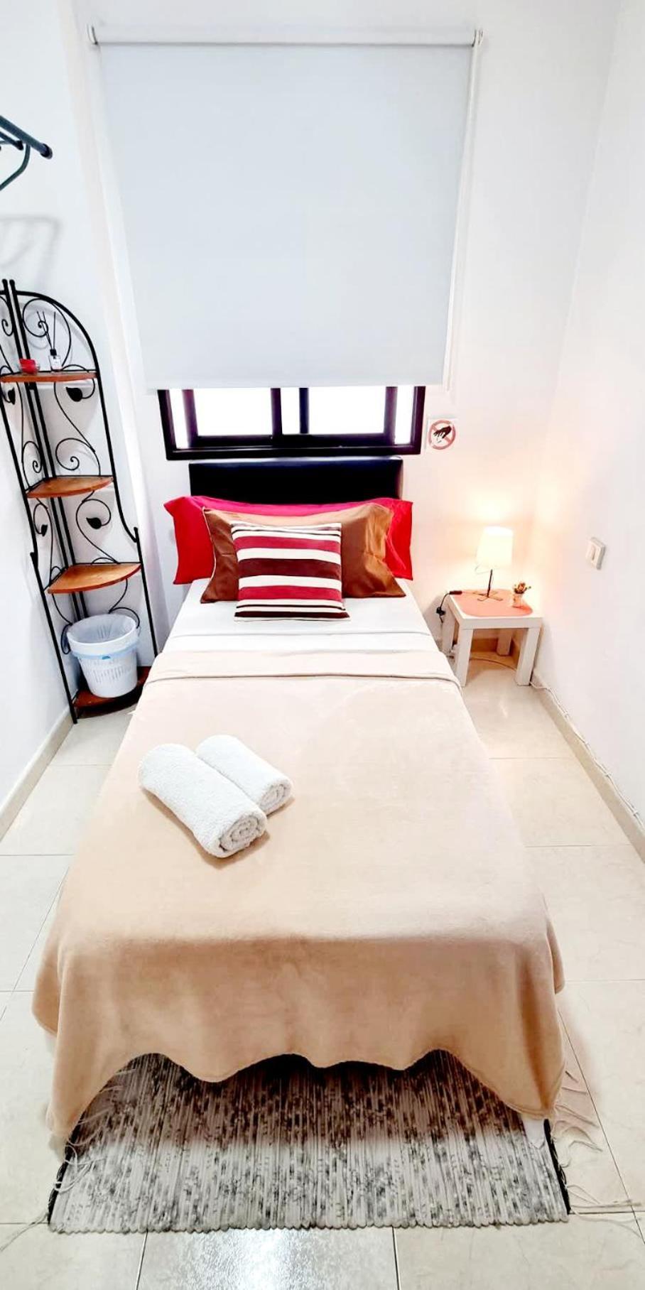 Almar We Go! Habitaciones Privadas En Alcala - Private Rooms - Pieces Privees - In Shared Apartment Esterno foto